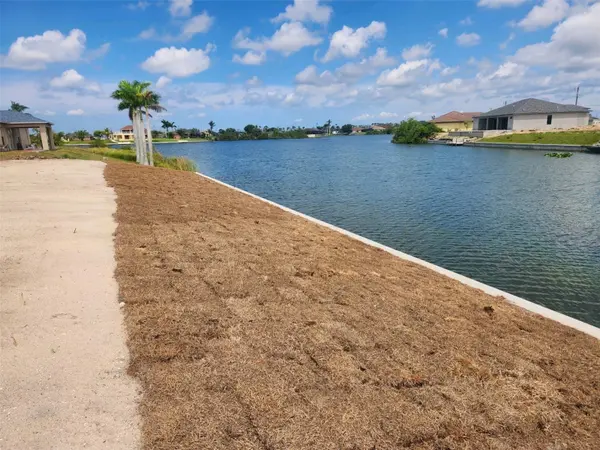 1721 NW 8TH TER, Cape Coral, FL 33993