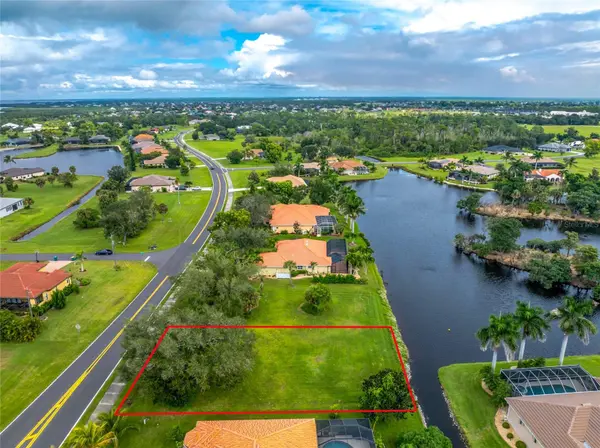 17204 CAPE HORN BLVD, Punta Gorda, FL 33955
