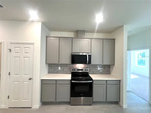 4 LYNBROOK DR, Palm Coast, FL 32137