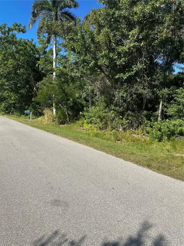 2016 MYRTLE AVE, Punta Gorda, FL 33950