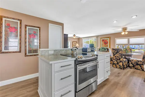 2100 KINGS HWY #283, Port Charlotte, FL 33980