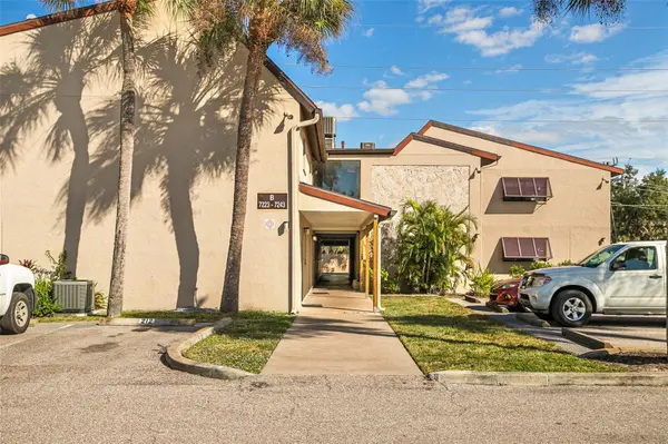 7223 CLOISTER DR #111, Sarasota, FL 34231