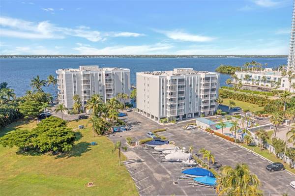 2875 PALM BEACH BLVD #205, Fort Myers, FL 33916