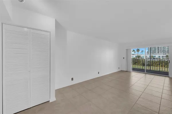 2875 PALM BEACH BLVD #205, Fort Myers, FL 33916