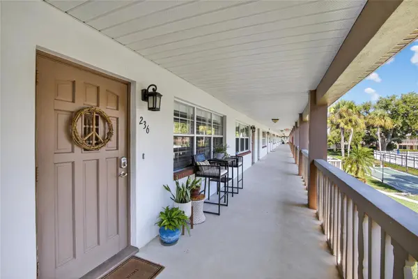 650 PINELLAS POINT DR S #236, St Petersburg, FL 33705