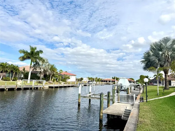 2736 MAGDALINA DR, Punta Gorda, FL 33950