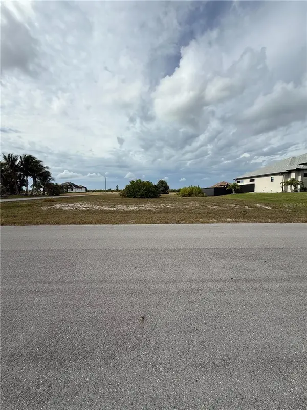 2801 NW 45TH PL, Cape Coral, FL 33993