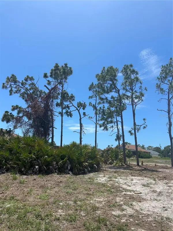 11 MEDALIST WAY, Rotonda West, FL 33947