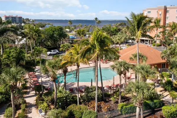 14815 LAGUNA DR #702, Fort Myers, FL 33908