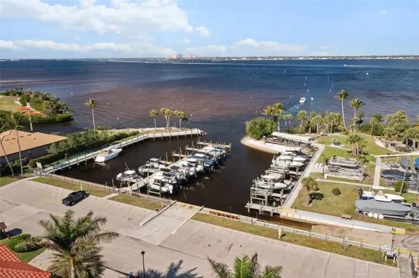 14815 LAGUNA DR #702, Fort Myers, FL 33908