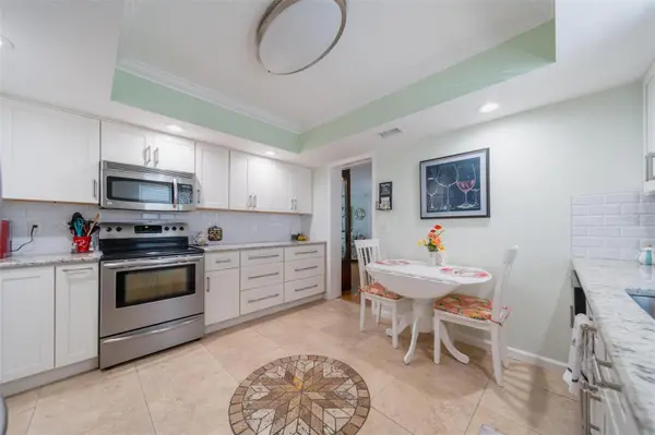5020 BRITTANY DR S #324, St Petersburg, FL 33715