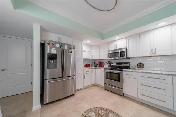 5020 BRITTANY DR S #324, St Petersburg, FL 33715