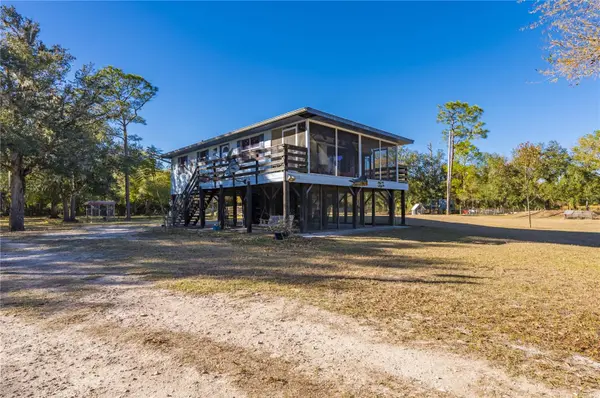 2207 SW BLOSSOM AVE, Arcadia, FL 34266