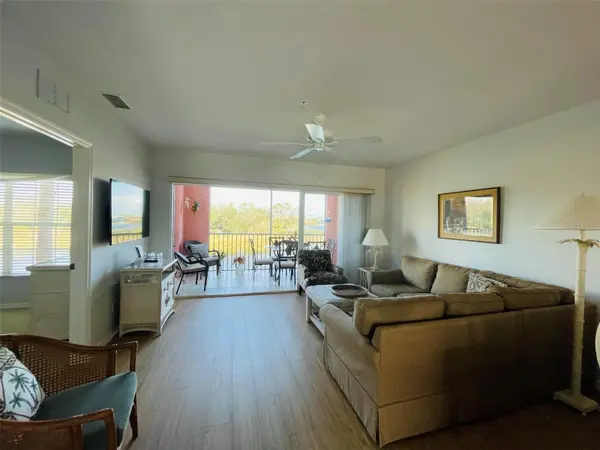 2040 WILLOW HAMMOCK CIR #202, Punta Gorda, FL 33983