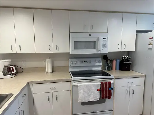 9550 FIDDLERS GREEN CIR #105, Rotonda West, FL 33947
