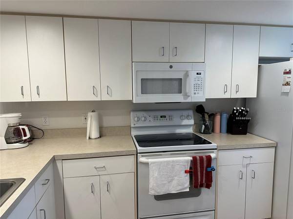 9550 FIDDLERS GREEN CIR #105, Rotonda West, FL 33947