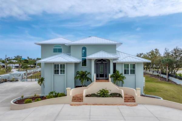 342 GREEN DOLPHIN DR, Placida, FL 33946
