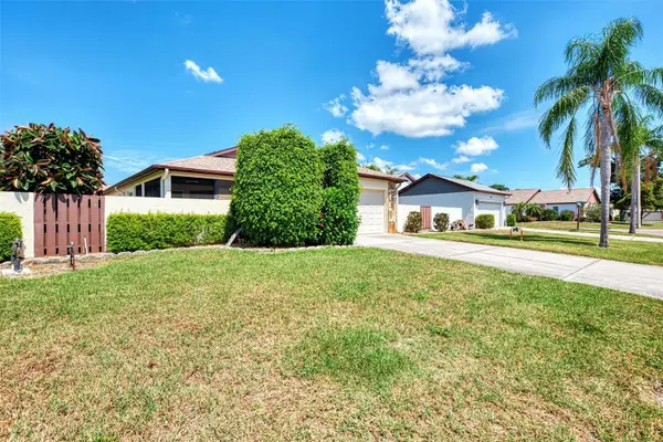 570 FOXWOOD BLVD #196, Englewood, FL 34223