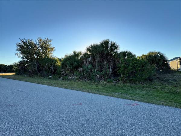 9453 GALAXIE CIR, Port Charlotte, FL 33981