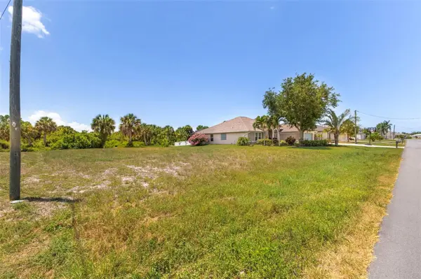 74 LONG MEADOW CT, Rotonda West, FL 33947