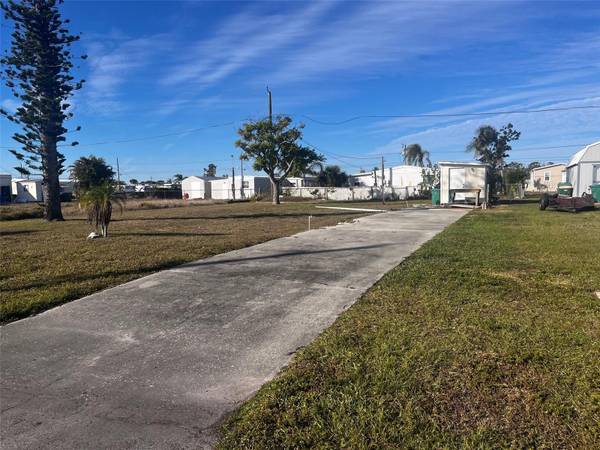 1348 FLAMINGO DR, Englewood, FL 34224