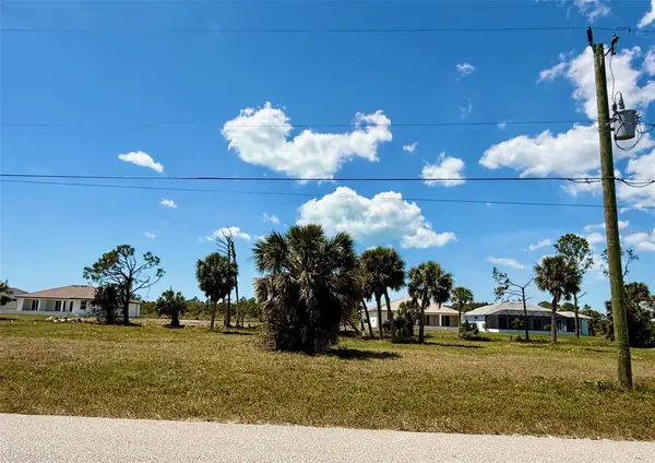 241 W PINE VALLEY LN, Rotonda West, FL 33947