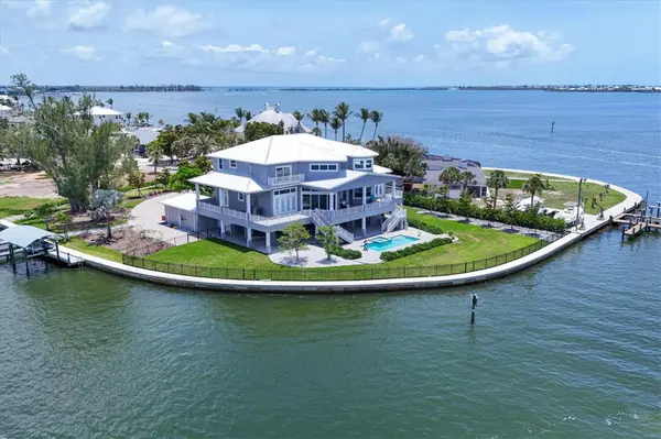 565 GREEN DOLPHIN DR S, Placida, FL 33946