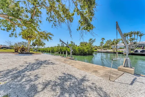 285 SPANIARDS RD, Placida, FL 33946