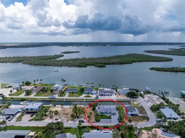 1265 HOLIDAY DR, Englewood, FL 34223
