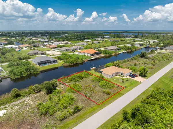 15610 APPLEWHITE CIR, Port Charlotte, FL 33981