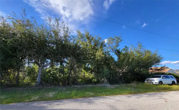 9213 & 9221 GENESEE ST, Port Charlotte, FL 33981