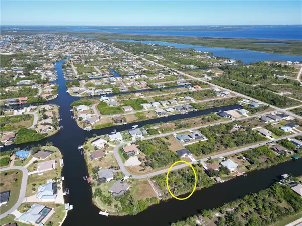 15706 STUART CIR, Port Charlotte, FL 33981