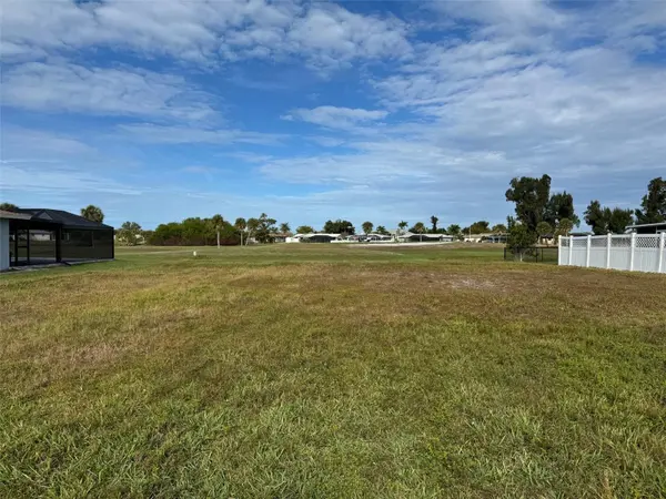 48 OAKLAND HILLS CT, Rotonda West, FL 33947