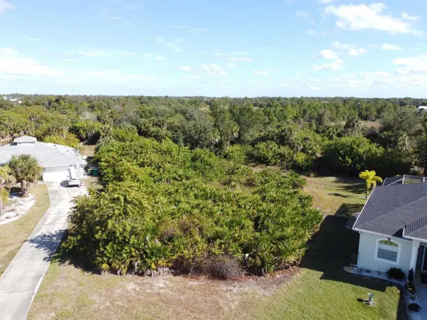 330 BAYTREE DR, Rotonda West, FL 33947