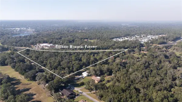 101 VETERANS MEMORIAL Pkwy, Orange City, FL 32763