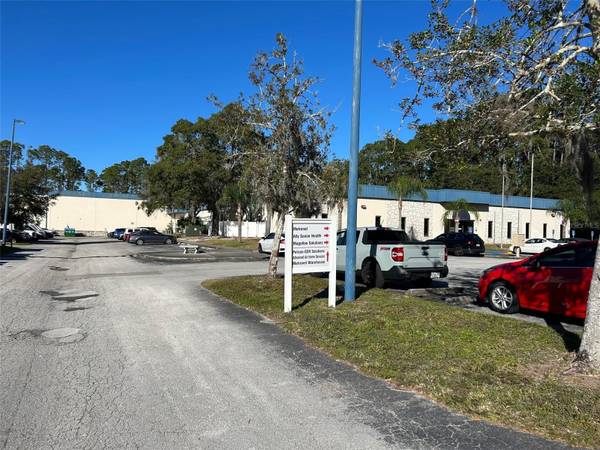11 COMMERCE BLVD #1, Palm Coast, FL 32164