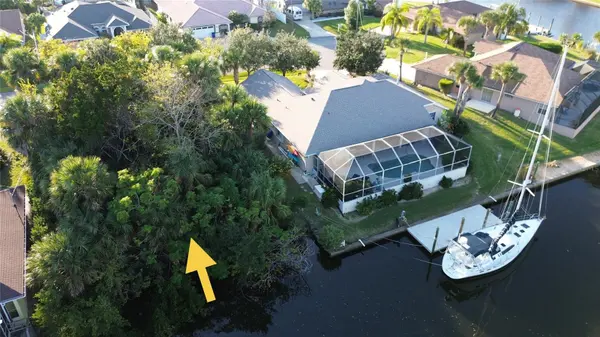 4 CROW CT, Palm Coast, FL 32137
