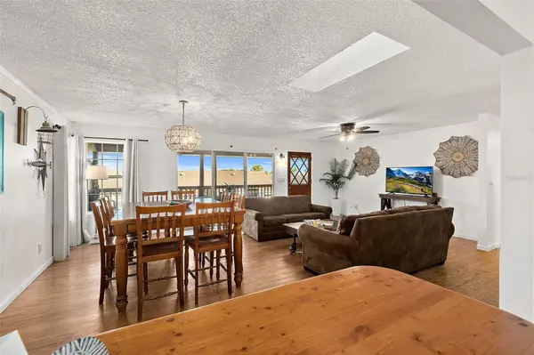 32 ARMAND BEACH DR, Palm Coast, FL 32137