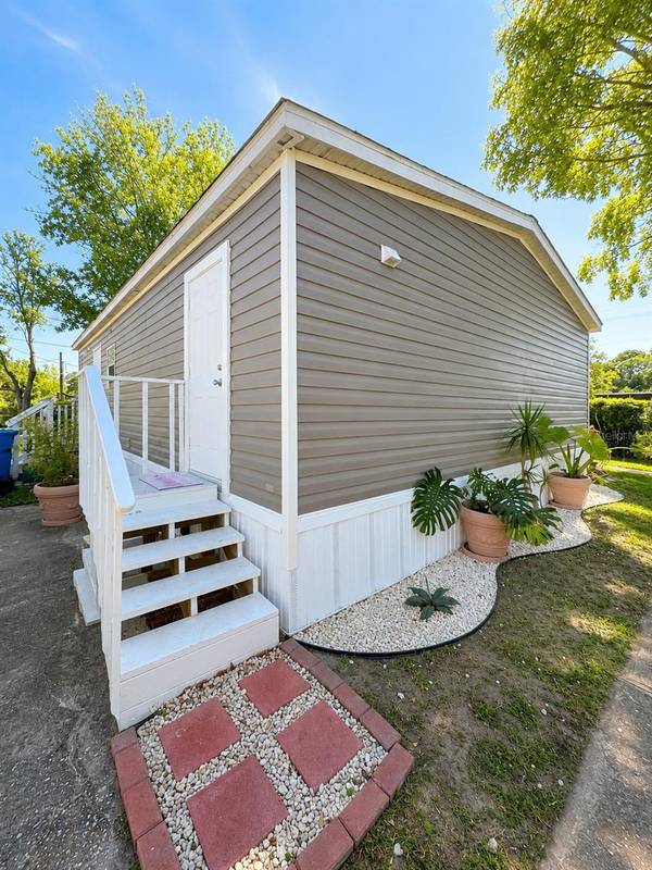 1111 AVENUE G, Ormond Beach, FL 32174