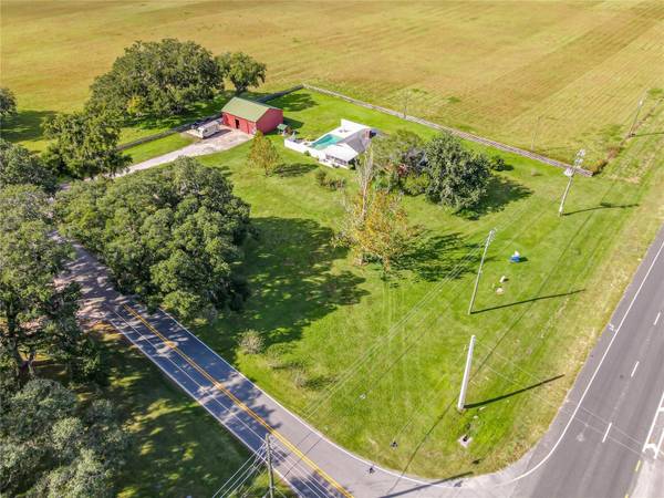 10038 N US HIGHWAY 301, Oxford, FL 34484