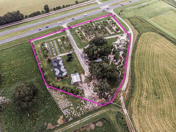 13494 N US HWY 301, Oxford, FL 34484