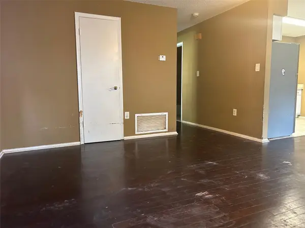 1215 E HAZZARD AVE, Eustis, FL 32726
