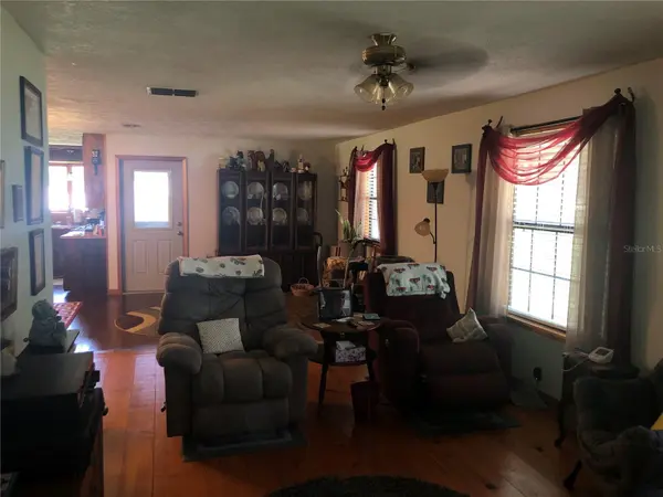 136 S COMMERCIAL ST, Coleman, FL 33521