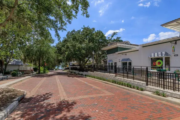 237 W 4TH AVE #2, Mount Dora, FL 32757