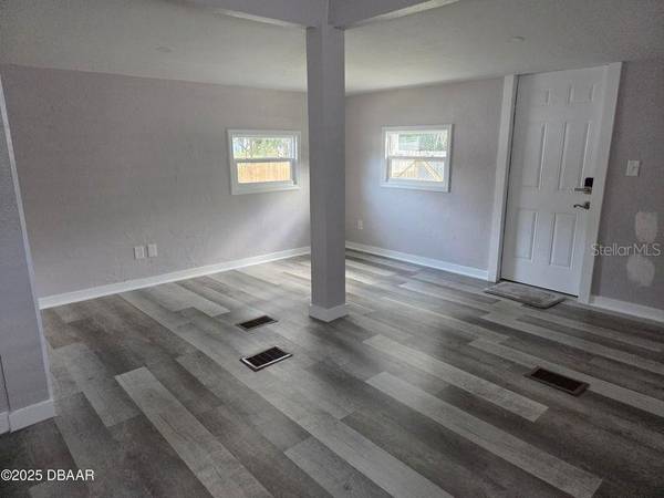 339 MAPLE ST, Daytona Beach, FL 32114
