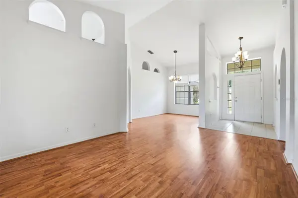36341 GRAND ISLAND OAKS CIR, Grand Island, FL 32735