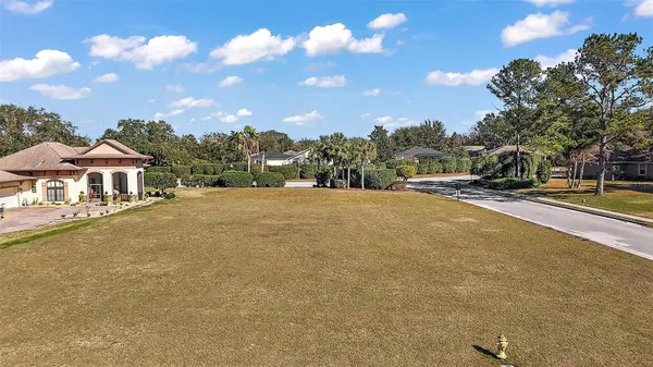 5049 HARBOR HTS, Lady Lake, FL 32159