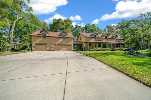 39636 CAROLINA AVE, Lady Lake, FL 32159