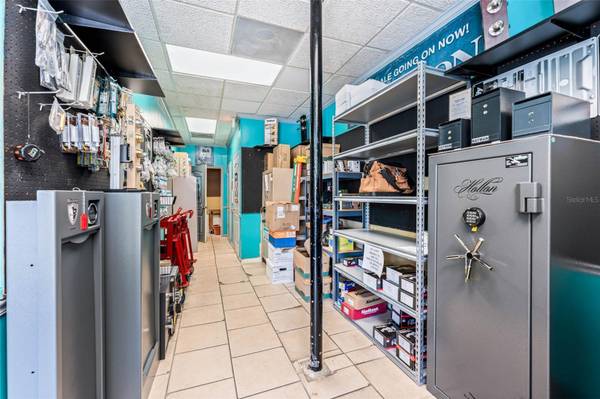 18 & 20 E PLANT ST, Winter Garden, FL 34787