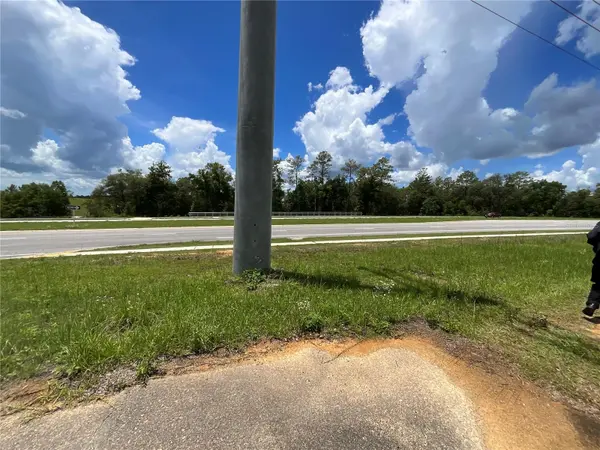 101 HICKORY LN, Interlachen, FL 32148